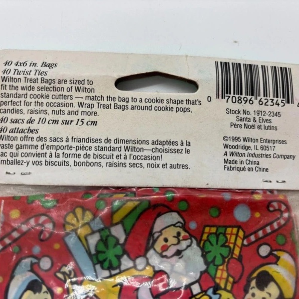 Wilton Red Christmas Wreath Treat Bags - Picture 4 of 5